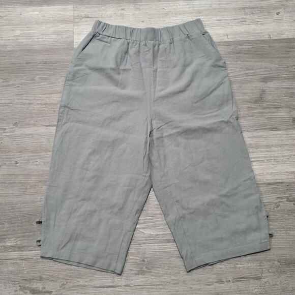 Emery Rose Green Elastic Waist & Pockets Capri Pants - Picture 1 of 6